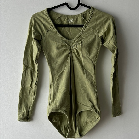ARQ Paloma bodysuit - pistachio - Picture 2 of 4